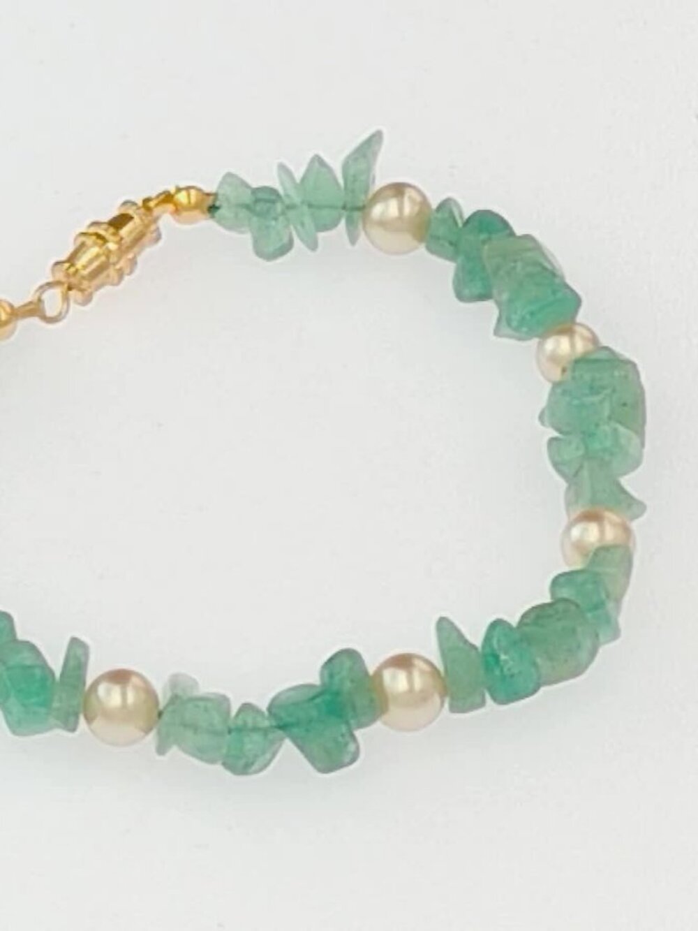 Vintage Green Stone Chip & Faux Pearl Beaded Bracelet